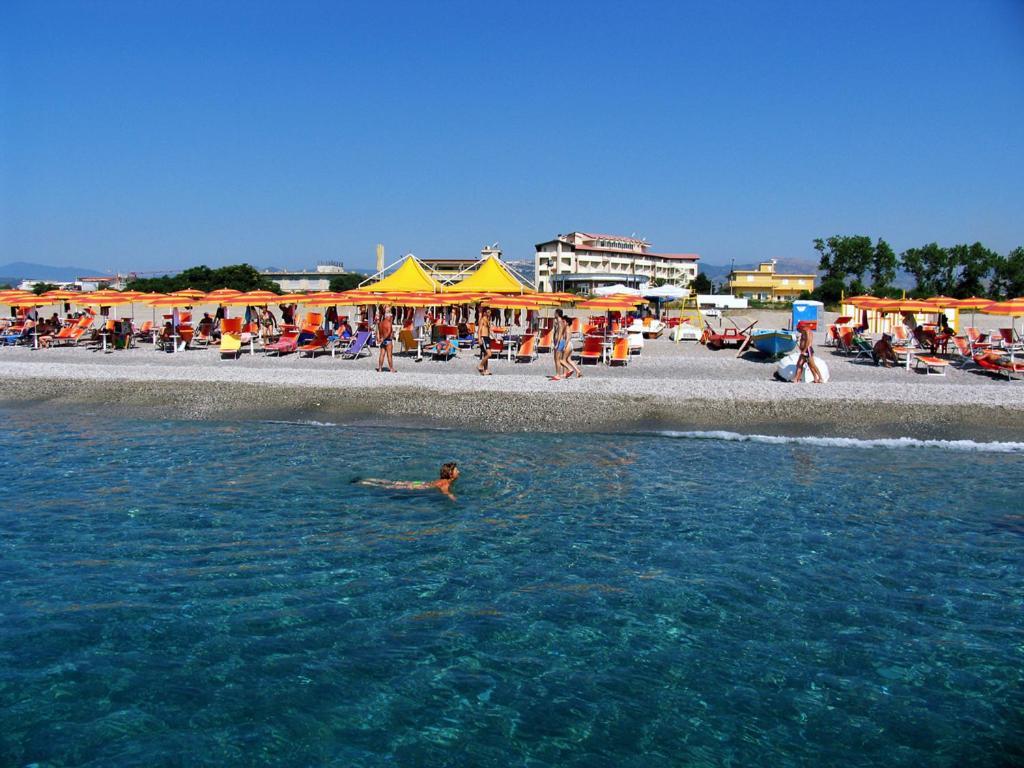 Monolocale Deluxe A 2,7 Km Dal Mare Per 2 Persone Apartment Siderno Екстериор снимка